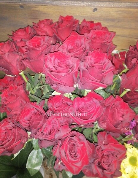 Rose rosse a stelo di prima scelta
