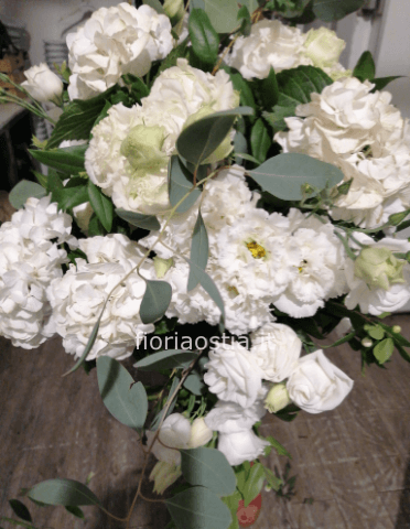 Bouquet di fiori bianchi